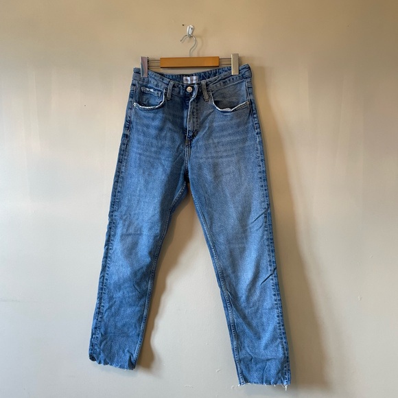Zara Jeans - Size 8 - Picture 3 of 5